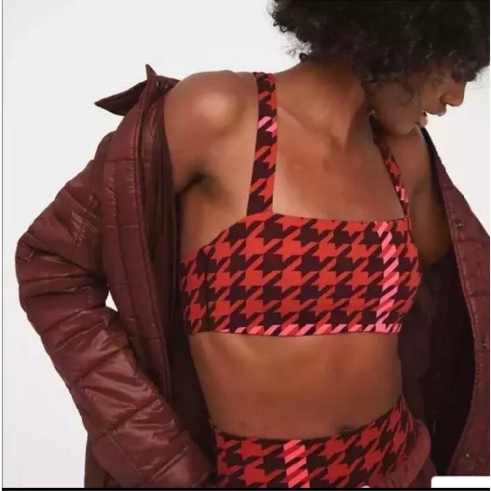 Chic Pink and Brown Houndstooth Sports Bra